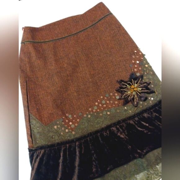 French Connection Floral Applique Skirt xsmall GUC - Picture 3 of 14